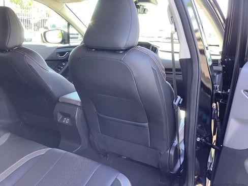 Certified 2025 Subaru Crosstrek 2.5i Limited w/ Crosstrek Mirror Package image 17