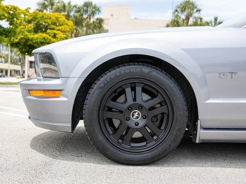Used 2006 Ford Mustang GT RWD image 13
