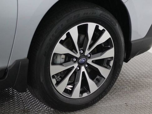 Used 2017 Subaru Outback 2.5i Limited AWD/4WD image 63