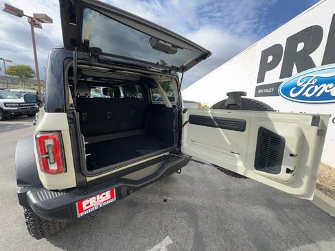 Certified 2025 Ford Bronco Badlands AWD/4WD image 9