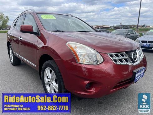 Used 2013 Nissan Rogue SV AWD/4WD image 3