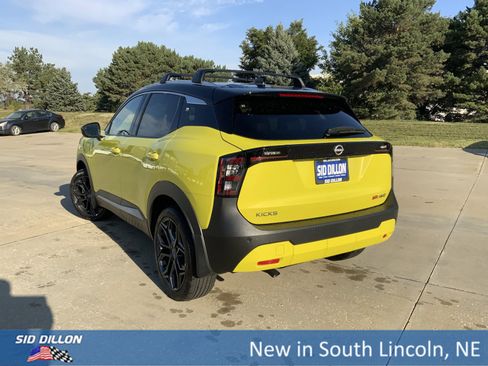 New 2026 Nissan Kicks SR w/ Cold Weather Package image 3