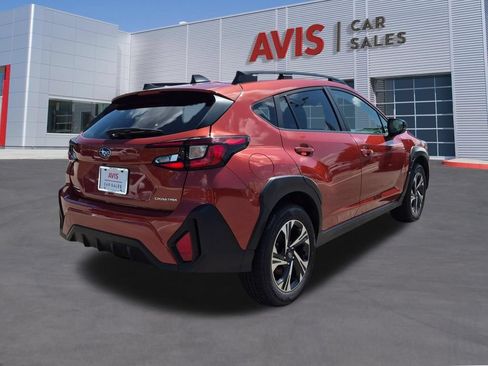 Used 2025 Subaru Crosstrek 2.5i Premium AWD/4WD image 6
