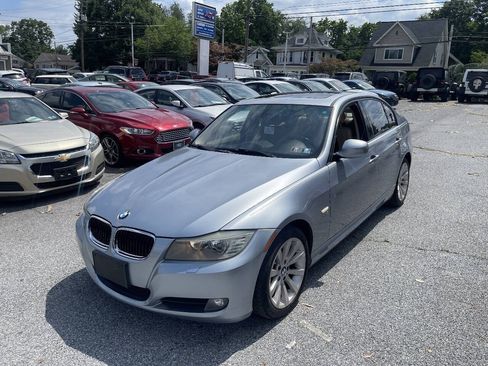 Used 2011 BMW 328i xDrive Sedan AWD/4WD image 1