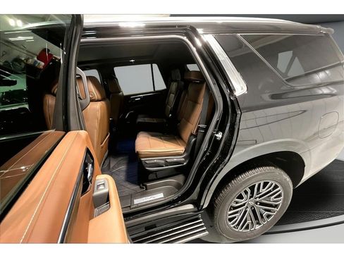 New 2026 Chevrolet Tahoe High Country AWD/4WD image 11