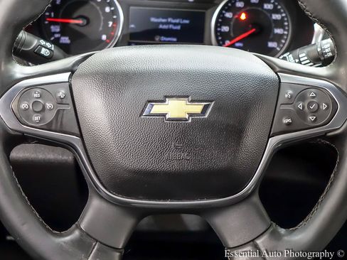 Used 2023 Chevrolet Traverse LT AWD/4WD image 19