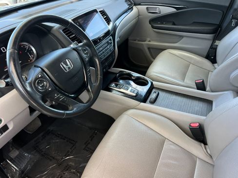 Used 2017 Honda Pilot Elite image 12