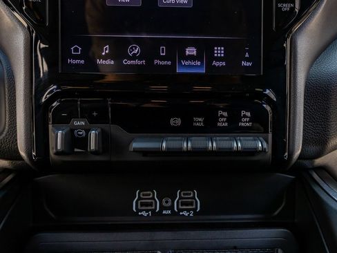 Used 2025 RAM 3500 Big Horn AWD/4WD image 20