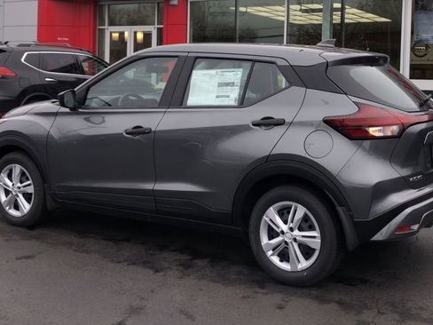 New 2025 Nissan Kicks Play S FWD image 5