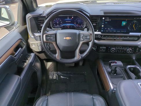 Used 2022 Chevrolet Silverado 1500 High Country image 14