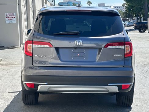 Used 2022 Honda Pilot Touring image 5
