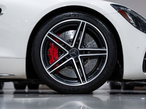 Used 2018 Mercedes-Benz AMG GT C image 16