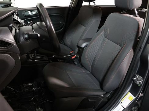 Used 2016 Ford Fiesta SE w/ Equipment Group 201A FWD image 4