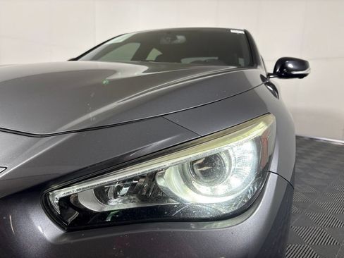 Used 2018 INFINITI Q50 Red Sport 400 w/ Sensory Package (Sport) RWD image 9