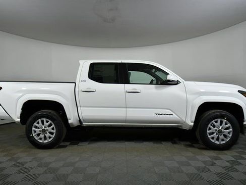 New 2026 Toyota Tacoma SR5 AWD/4WD image 15