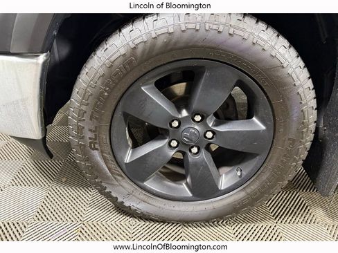 Used 2018 RAM 1500 SLT image 10