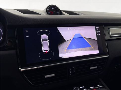 Certified 2023 Porsche Cayenne Platinum Edition AWD/4WD image 23