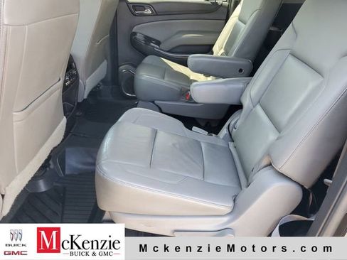 Used 2016 Chevrolet Suburban LT RWD image 23