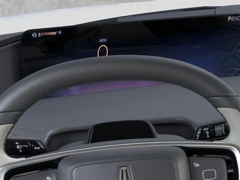 New 2026 Lincoln Navigator Reserve image 13