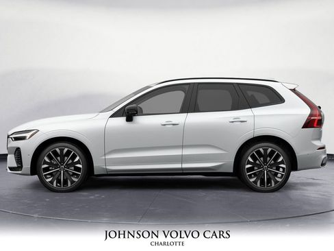 New 2026 Volvo XC60 B5 Ultra w/ Climate Package image 3
