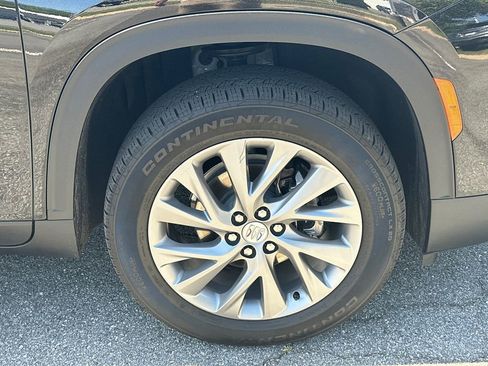 Used 2025 Buick Enclave Preferred AWD/4WD image 12