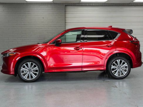 Used 2023 MAZDA CX-5 Signature AWD/4WD image 4