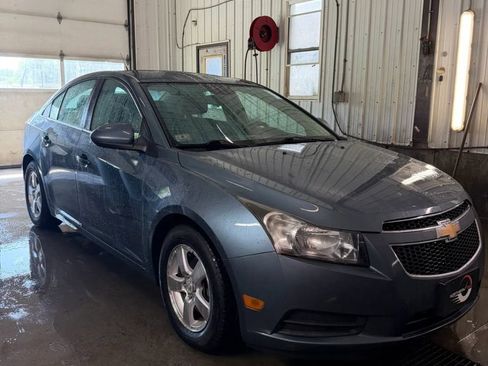 Used 2012 Chevrolet Cruze LT FWD image 2