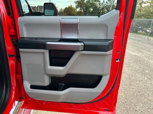 Used 2019 Ford F250 XLT w/ XLT Premium Package AWD/4WD image 42
