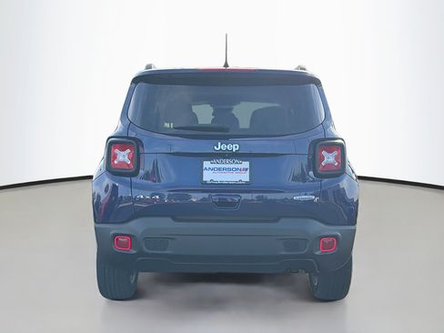 Used 2020 Jeep Renegade Latitude w/ Cold Weather Group AWD/4WD image 16