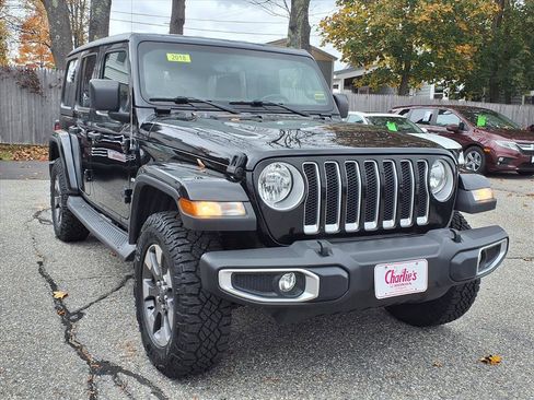 Used 2018 Jeep Wrangler Unlimited Sahara w/ Dual Top Group image 3