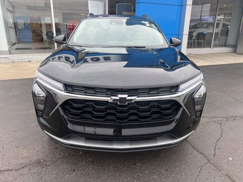 New 2026 Chevrolet Trax LT w/ Driver Confidence Package FWD image 4