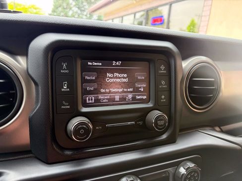 Used 2020 Jeep Wrangler Unlimited Sport S AWD/4WD image 17