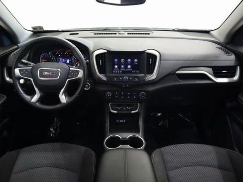 Used 2022 GMC Terrain SLE image 17