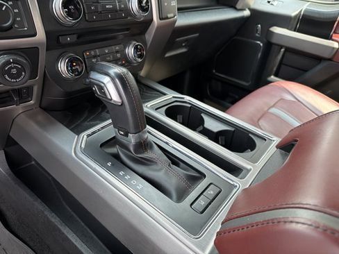 Used 2018 Ford F150 Platinum w/ Equipment Group 701A Luxury AWD/4WD image 21