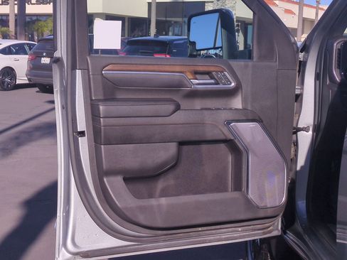 Used 2024 Chevrolet Silverado 2500 High Country w/ High Country Premium Package image 14