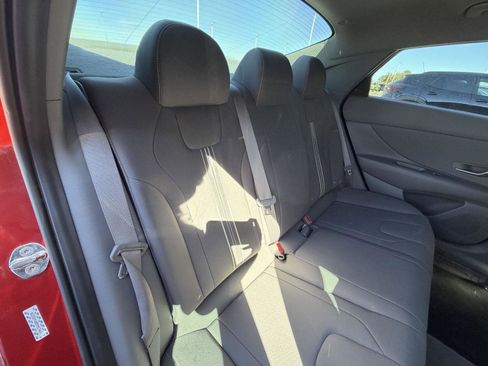 Used 2023 Hyundai Elantra SEL w/ Convenience Package image 17