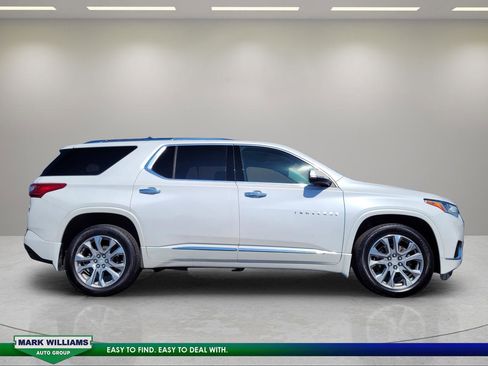 Used 2021 Chevrolet Traverse Premier AWD/4WD image 2