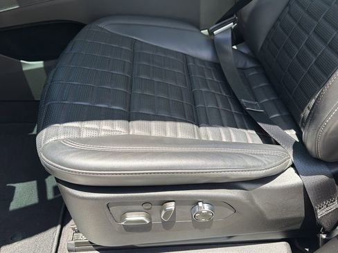 Used 2023 Cadillac Escalade Sport Platinum w/ LPO, ONYX Package AWD/4WD image 21