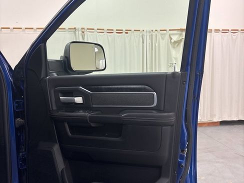 Used 2019 RAM 2500 Big Horn image 31