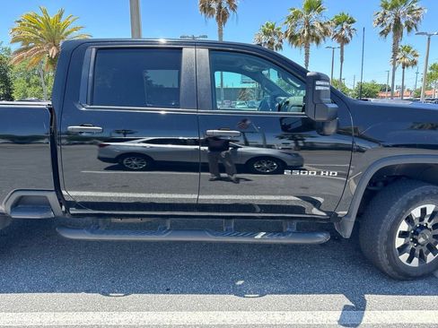 Used 2020 Chevrolet Silverado 2500 Custom w/ Custom Value Package AWD/4WD image 5