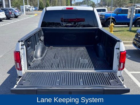 Used 2018 Ford F150 Platinum w/ Equipment Group 701A Luxury image 8