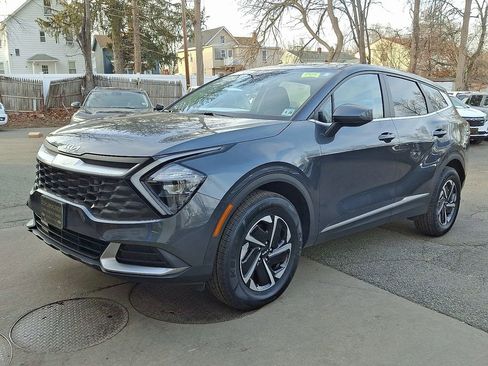 Used 2023 Kia Sportage LX image 4