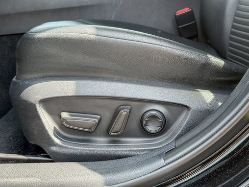 Used 2024 Toyota Camry SE FWD image 21