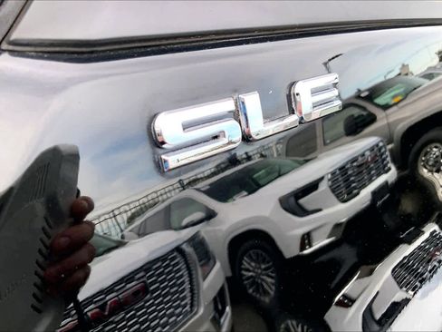 Used 2020 GMC Terrain SLE w/ Driver Convenience Package AWD/4WD image 10