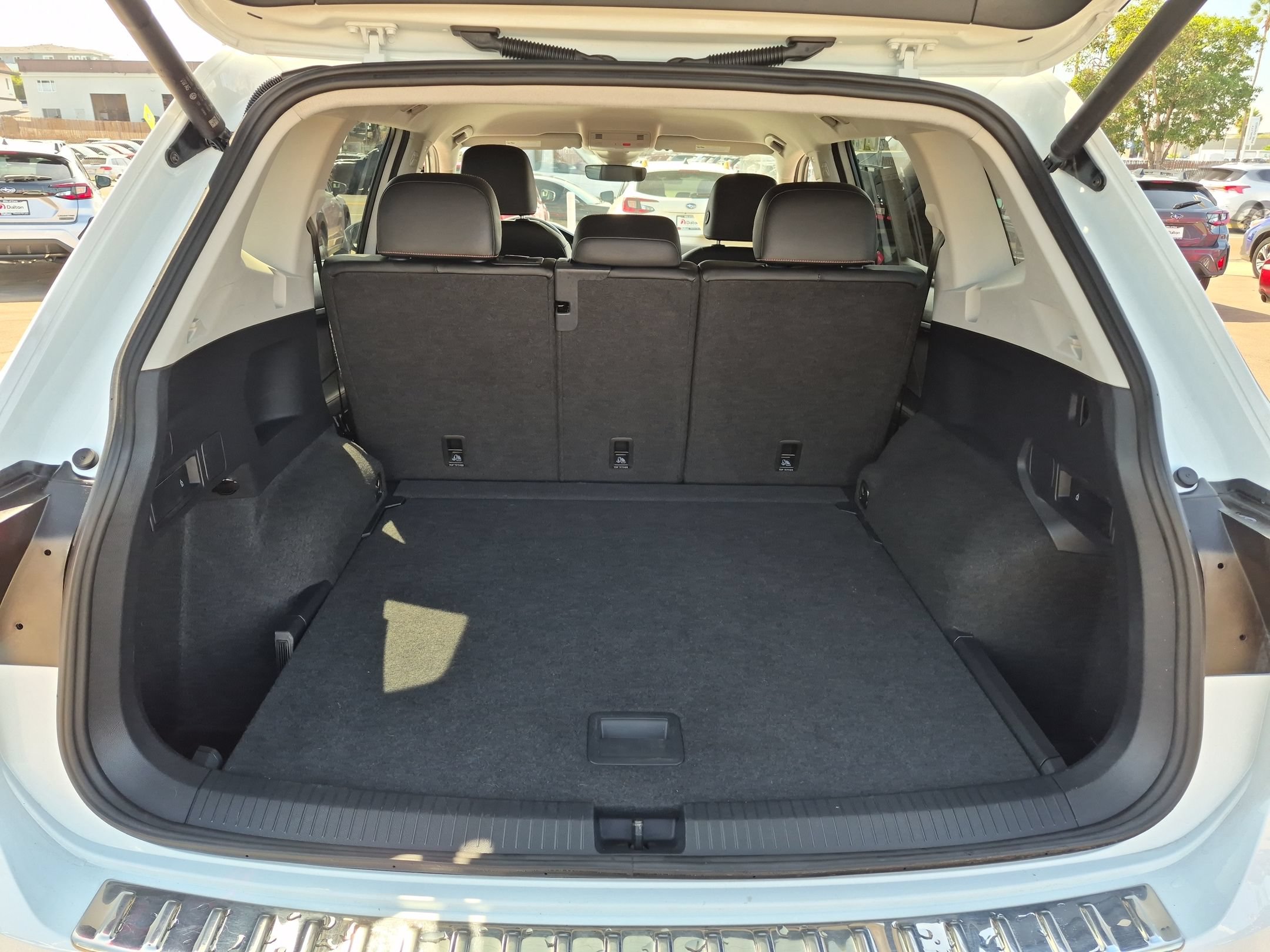 Used 2024 Volkswagen Tiguan Wolfsburg Edition AWD/4WD image 23