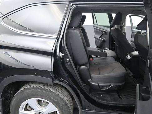 Used 2020 Toyota Highlander L AWD/4WD image 37