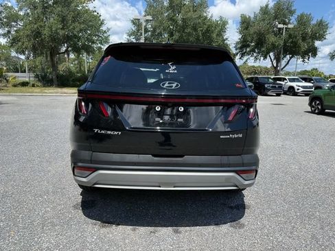 Used 2025 Hyundai Tucson Limited AWD/4WD image 13