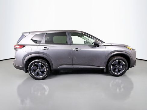 Used 2024 Nissan Rogue SV FWD image 11