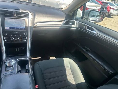 Used 2020 Ford Fusion SE FWD image 13