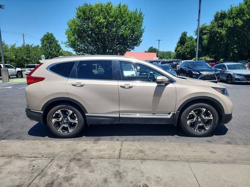 Used 2019 Honda CR-V Touring image 9